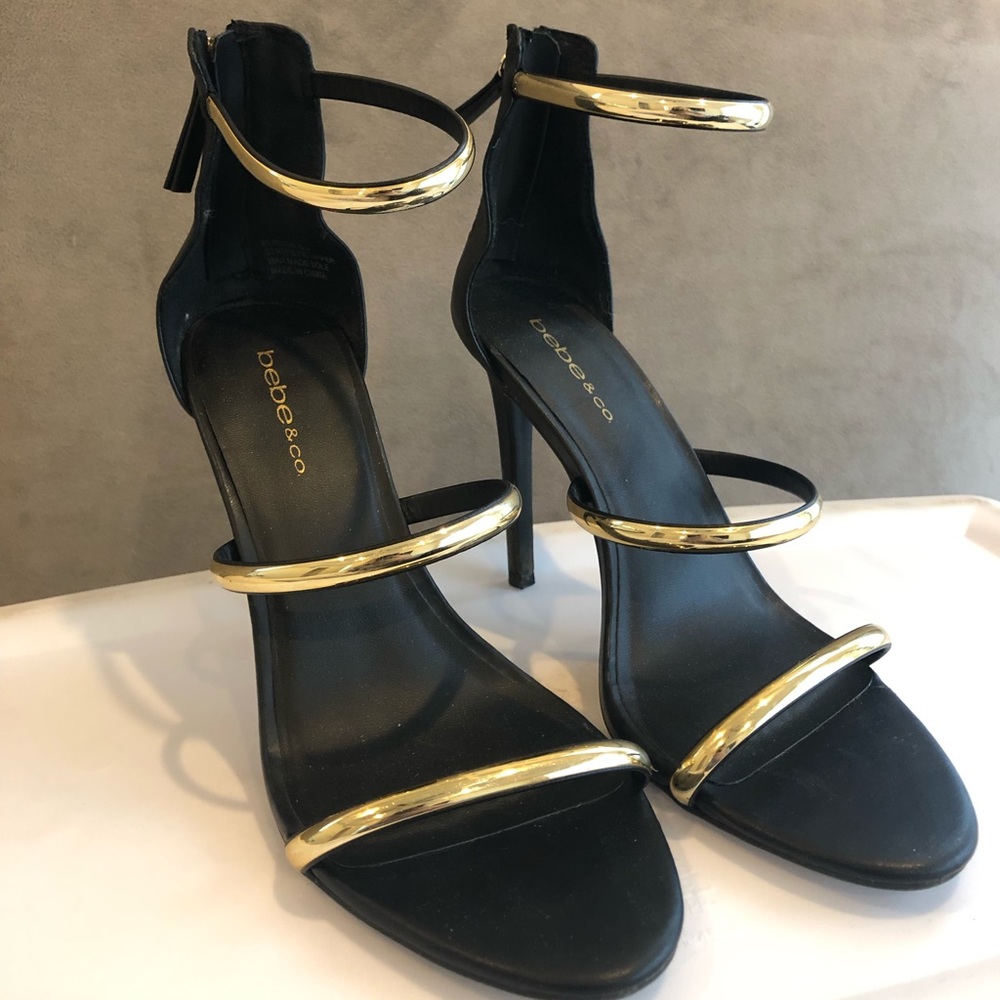 Bebe Berdine gold strap Heel size 8.5